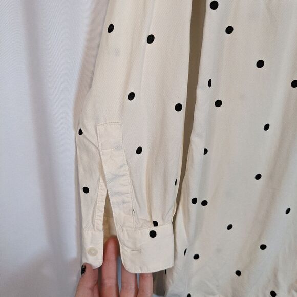 Old Navy Long Sleeve Polka Dot Button Down Top - Picture 3 of 8